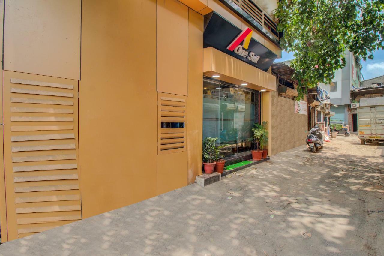 Oyo 42009 Hotel A One Suite Mumbai Exterior foto